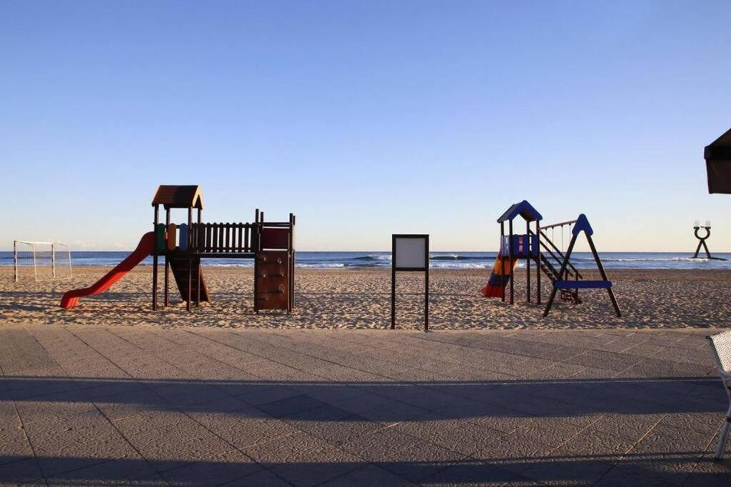 Apartamento Con Encanto De 3 Hab A 2Mn De La Playa Torredembarra Exterior foto